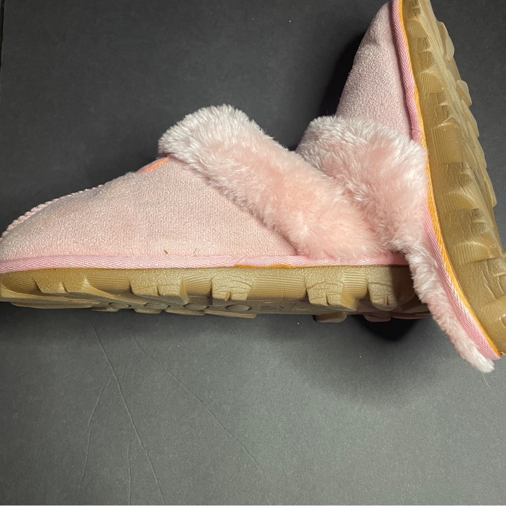 pink clippli slippers